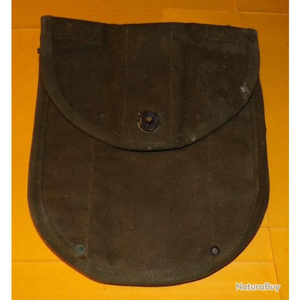 ETUI DE PELLE MILITAIRE AVEC TAMPON BIEN VISIBLE AVEC MARQUAGE KL  , ETAT VOIR PHOTOS .POUR TOUT REN