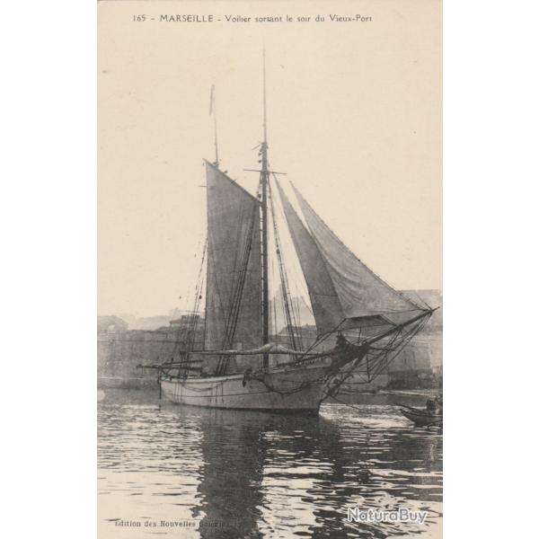 CPA - MARINE -MARSEILLE-Voilier sortant le soir du Vieux-Port N�308