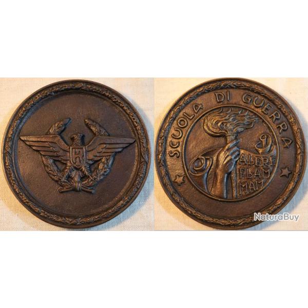ITALIE WWII - Lourde m�daille bronze �cole guerre SCUOLA DI GUERRA - ref SDB25MED017