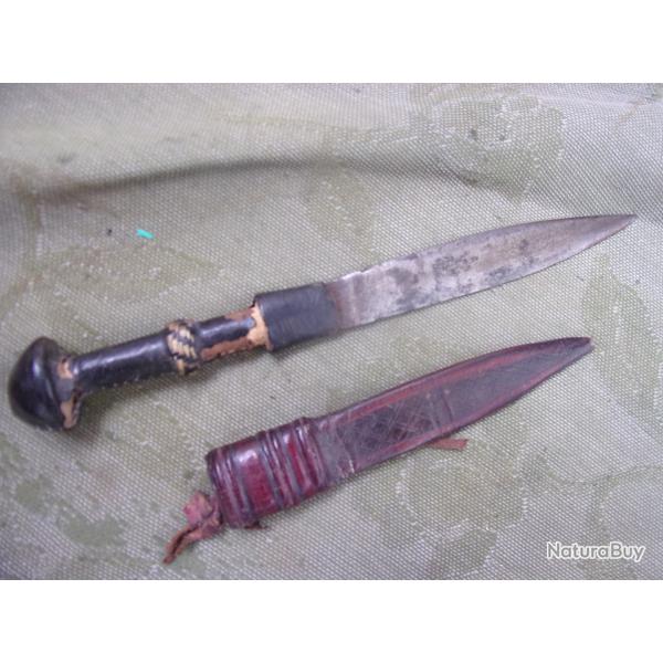 couteau africain  longueur 25,5 cm