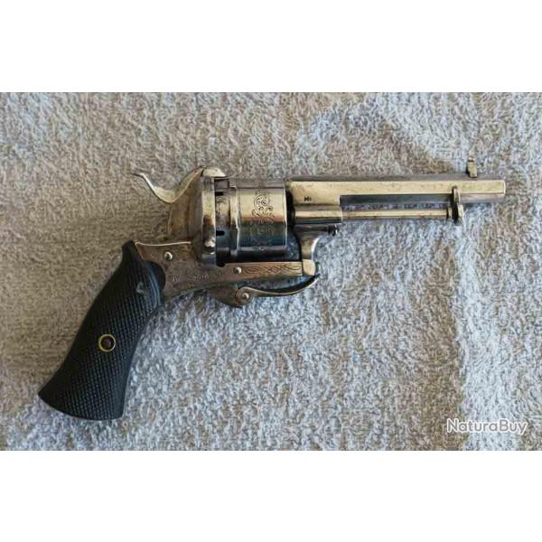 Rare Revolver belge bulldog superbement cisel�.