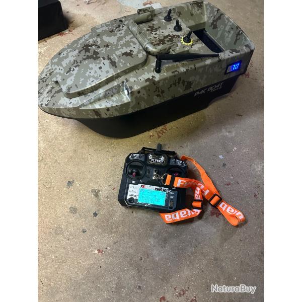 Bateau amorceur Anatec + �cho sondeur et lipo