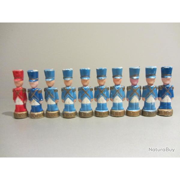 10 Figurines des magasins de jouets SAJ 1972