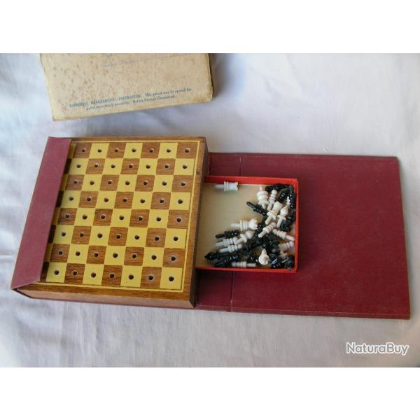 WW2 US JEU DE POCHE AMRICAIN POUR SOLDATS " JEU D'CHECS " AVEC SA BOTE POSTE RFRENC G.I.