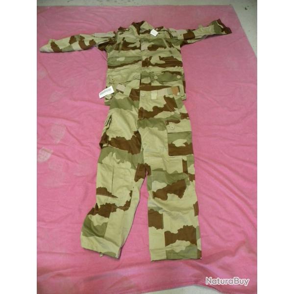 UNIFORME MILITAIRE SABLE
