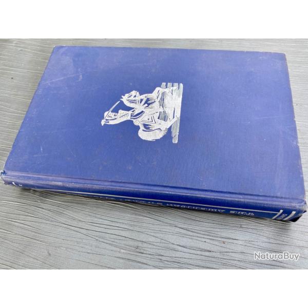 The American sword 1775-1945 Par Harlold Louis Peterson.