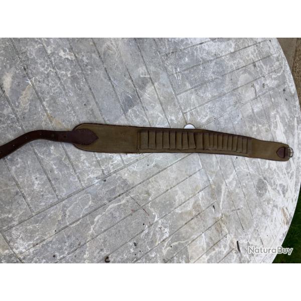 ANCIENNE CARTOUCHIERE EN TOILE EN L'ETAT  ( voir photos)