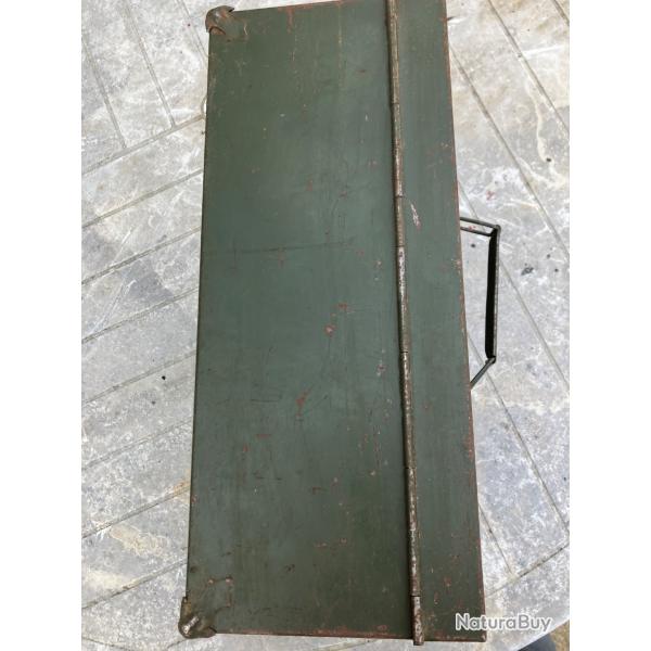 ANCIENNE CAISSE A MUNITIONS (MILITAIRE ?) voir photos