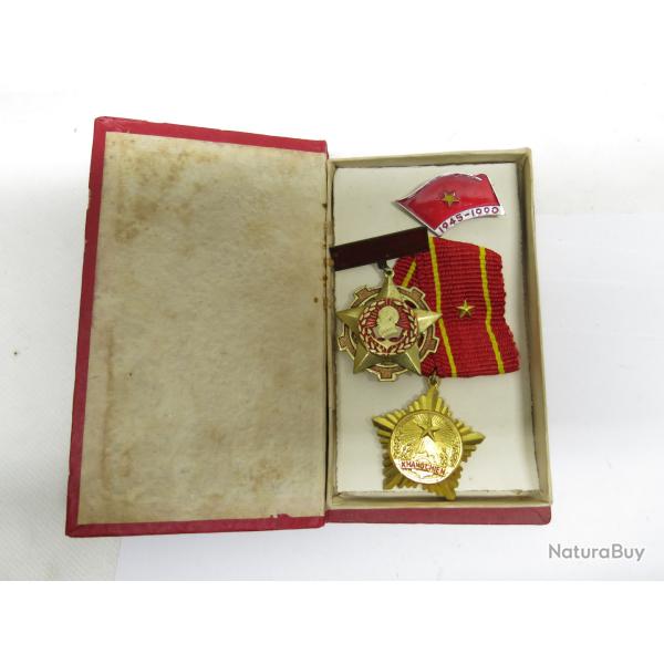 Lot de 3 medailles Nord Vietnam ref 123      box 254