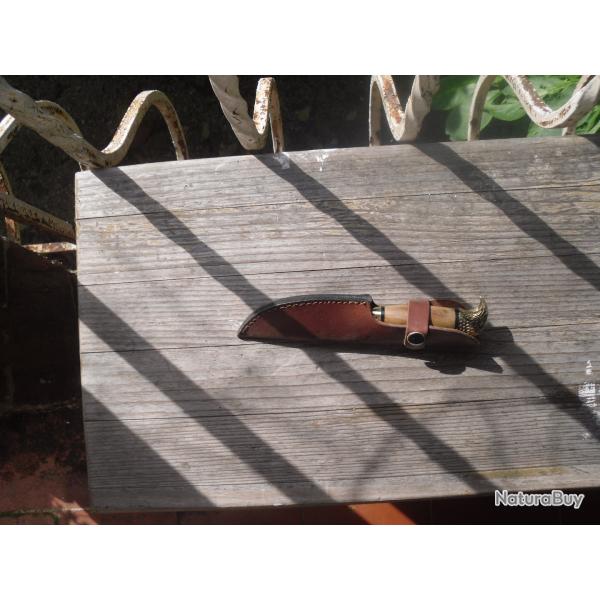 Joli Puukko t�te d'aigle