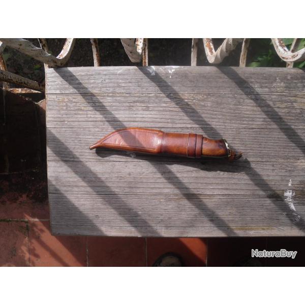 Couteau d'artisan D. Bertholus .Puukko