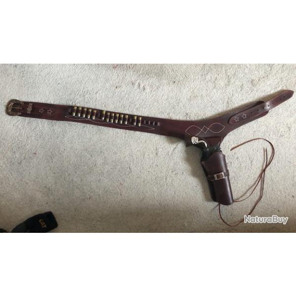 Ceinturon BUSCADERO  en cuir (DROITIER)  pour Revolver Colt SAA, Navy 1851, Remington1858