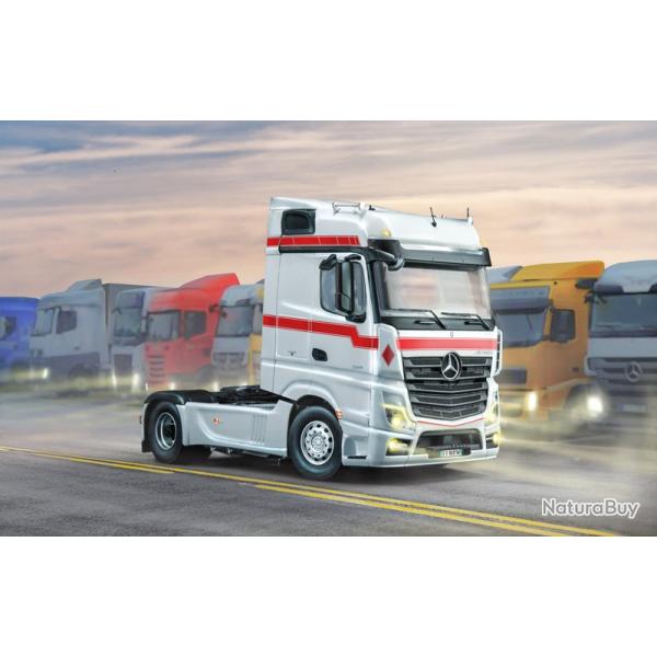 Mercedes benz MP4 big space 1/24 | Italeri (0000 0817) - Maquette  monter