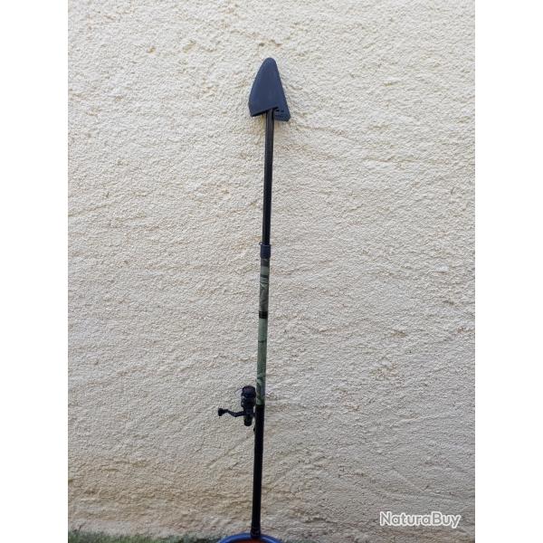 CANNE TELEREGLABLE GARBOLINO  AVEC MOULINET  . PROPRE ET PARFAITEMENT FONCTIONNEL .