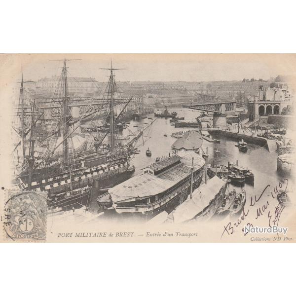 CPA - Marine PORT MILITAIRE de BREST- Entr�e d'un Transport - N�334