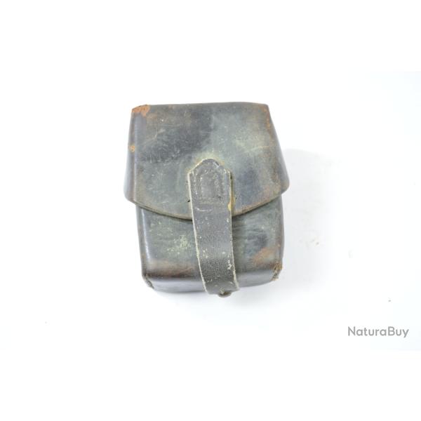 Cartouchi�re en cuir, Tch�que ou Espagnole, WW2 ou post. Tir tar collection VZ Mauser espagnol ?