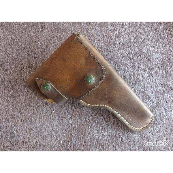 Etui pour pistolet ou revolver de petite dimension.