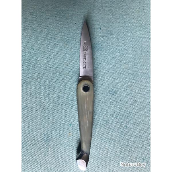 Couteau pliant :B�n�dicit�