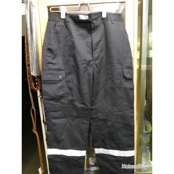 lot: pantalon de travail T42 + t shirt "scurit"  L