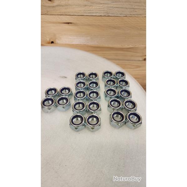 Lot de 24 �crous frein (Nylstop) h30 acier zn blanc