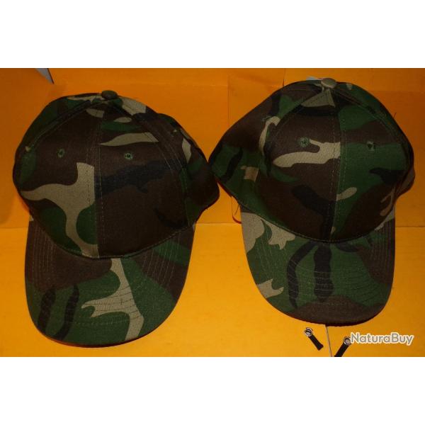 LOT DE 2 CASQUETTES CAMOUFLEES POUR ENFANT , TAILLE UNIQUE AVEC SANGLE DE REGLAGE ,  ETAT NEUF VOIR