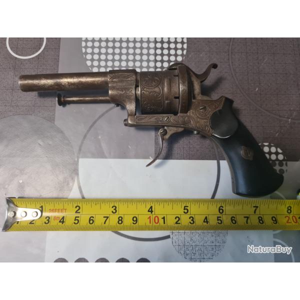 PETIT REVOLVER A BROCHE GRAV�