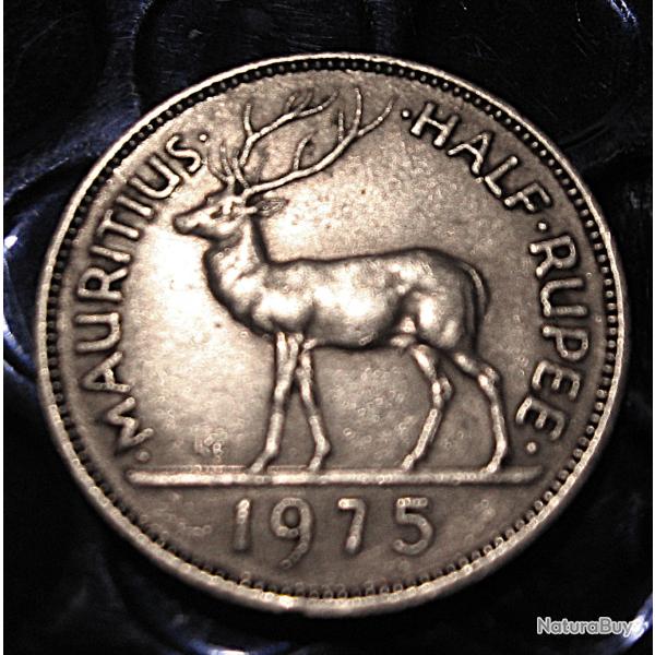 MAURITIUS  piece de half ruppee 1975 ttb  (cerf)