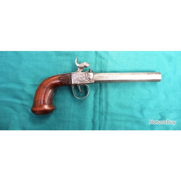 Magnifique pistolet � percussion � .canon lisse tr�s propre Damas avec t�te d'un animal mythique .