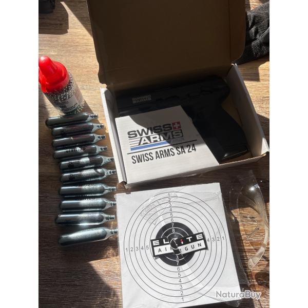 Lot Swiss Arms SA-24 PT24/7 CO2 4.5 mm BB'S avec accessoires