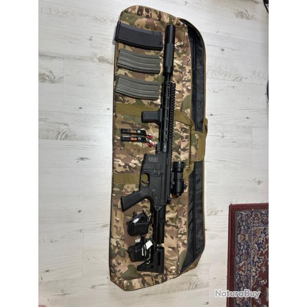 AR-15 AEG full metal tr�s bon �tat