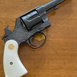 COLT D'EXCEPTION &laquo;&nbsp;NAVY 1889&nbsp;&raquo; GRAV&Eacute; EN CREUX