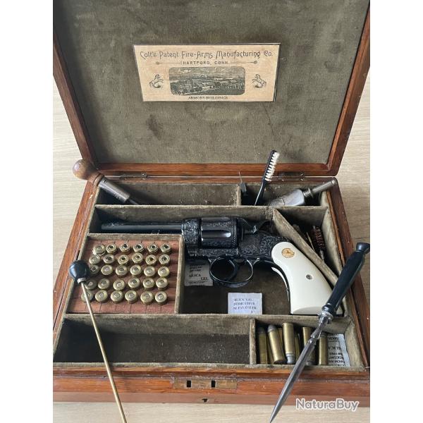 COLT D'EXCEPTION ��NAVY 1889�� GRAV� EN CREUX