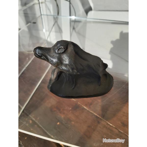 Sculpture en fonte de fer repr�sentant un sanglier