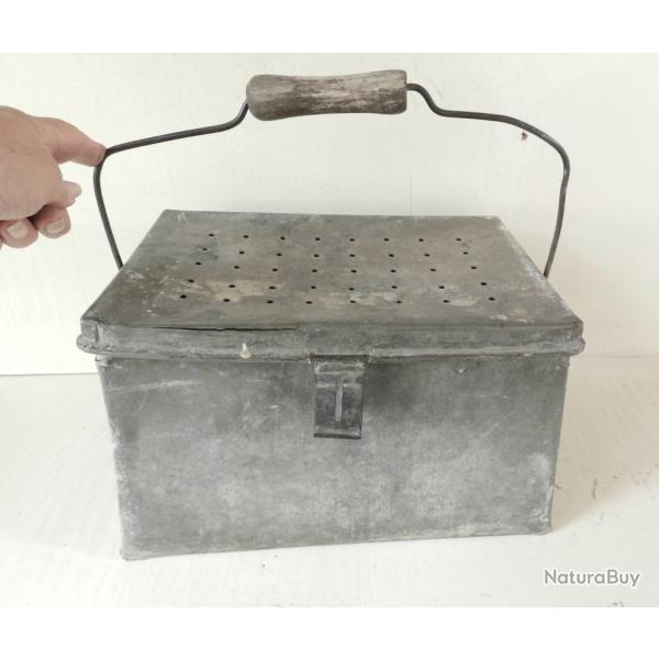 ANCIEN PANIER de P�CHE / GOUJONNI�RE en ZINC * SEAU � VIFS de P�CHEUR d�but XX�me