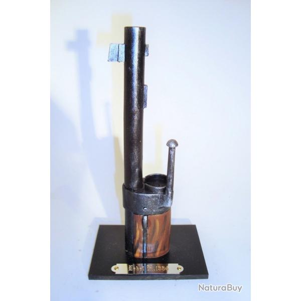 SUPPORT PRESENTOIR POUR BAIONNETTE Lebel M.1886  AVEC PLAQUE GRAVEE