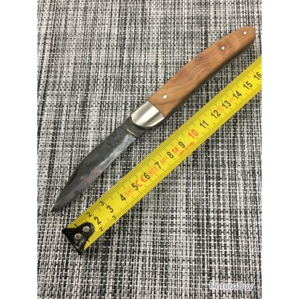 Couteau de poche mod�le ��massu��