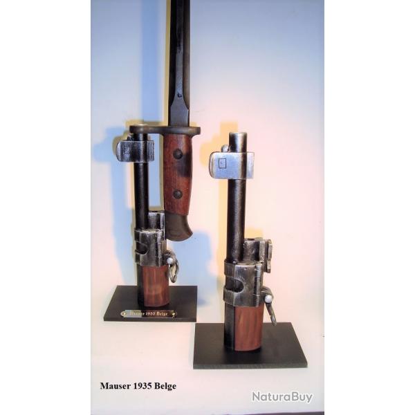 Support prsentoir pour baonnette MAUSER 1935 BELGE avec plaque grave