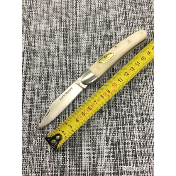 Couteau de poche mod�le ��massu��� manche en os