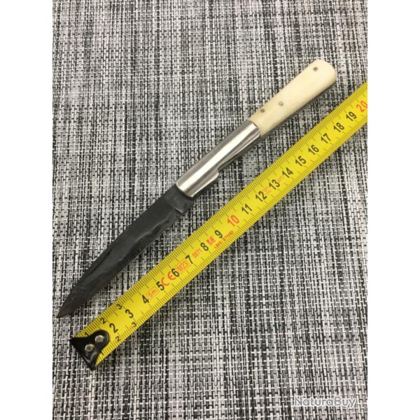 Couteau de poche mod�le ��Vendetta�� manche en corne de b�lier