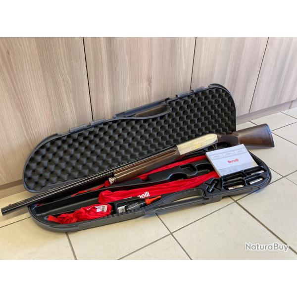 Vends fusil semi-automatique BENELLI cal.12mag mod.MONTEFELTRO SILVER