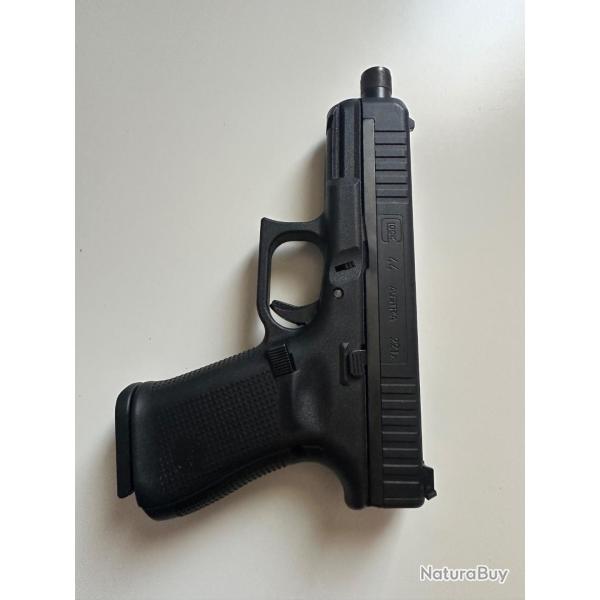 Glock 44 filet�e 22 lr plus un chargeur 18 coups pro mag