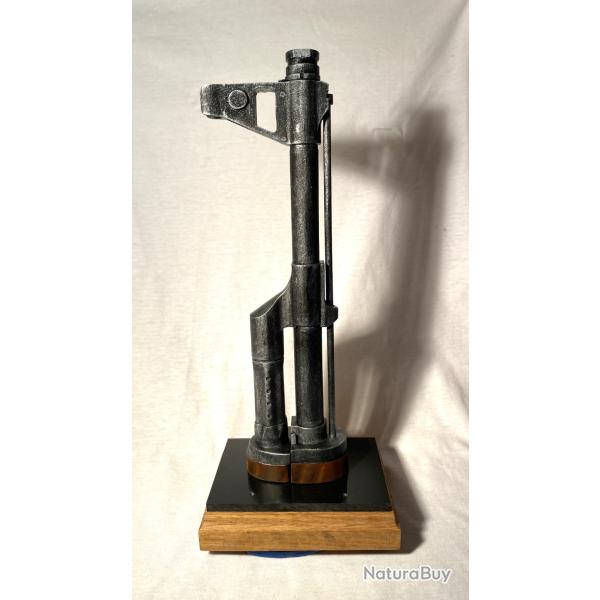 Support-prsentoir pour baonnette KALASHNIKOV  AK47 avec socle bois