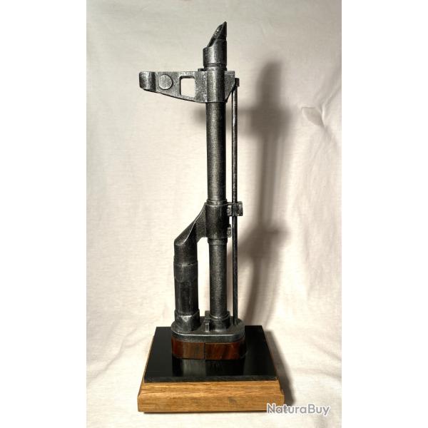 Support-prsentoir pour baonnette KALASHNIKOV  AK47 AIMS avec socle bois