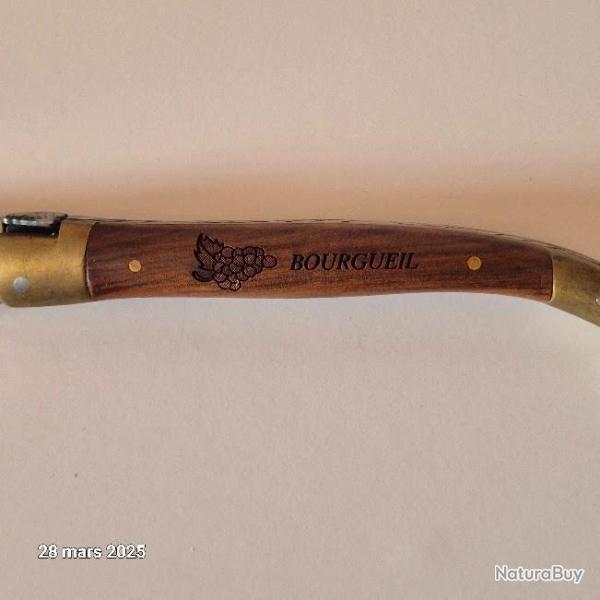 Traditionnel couteau laguiole 1 pi�ce, Robert David , Bourgueil, le vin