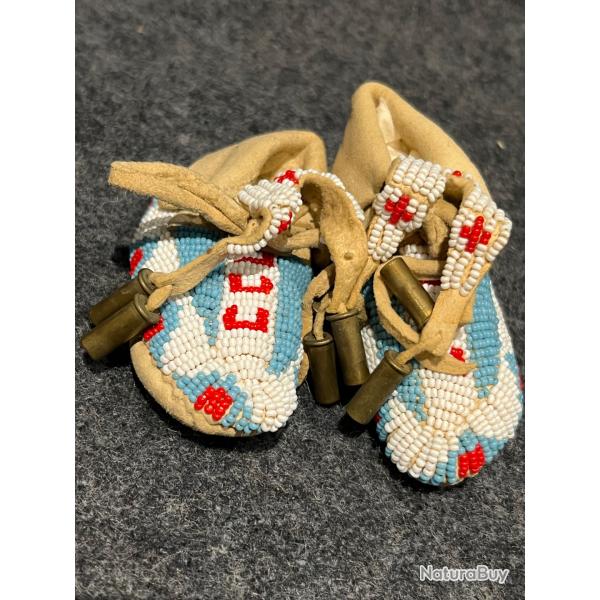 Joli paire de mocassins b�b� indien des plaines   indianiste reconstitution trappeur