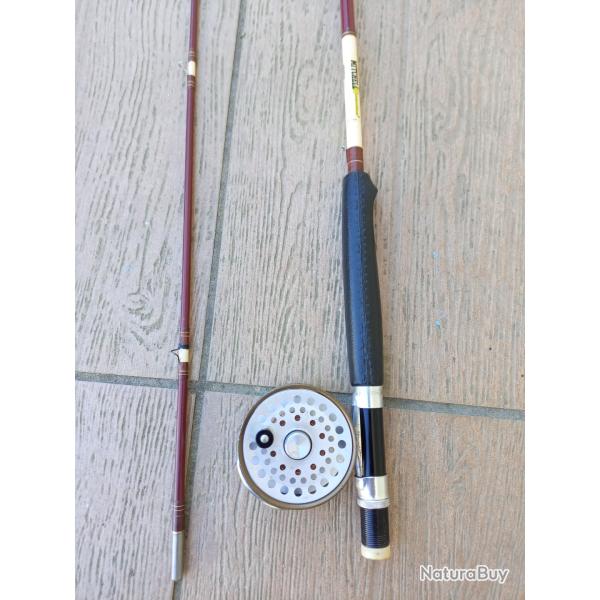 LOT  CANNE A MOUCHE  PLUS  MOULINET .  PRATIQUE POUIR  DEBUTANT  .  FONCTIONNEL  .