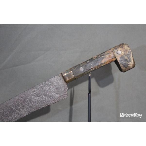 Un tonnant sabre yatagan - Probablement rgion de la mer Noire, 15me-17me sicle