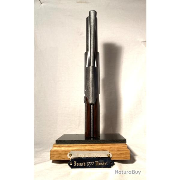 Support-prsentoir pour baonnette CHARLEVILLE M.1777/AN IX avec socle bois et plaque grave