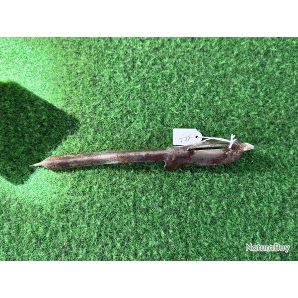 OUVRE BOITE  MILITAIRE POIN�ON  ET �PLUCHE PATATE  WW 1