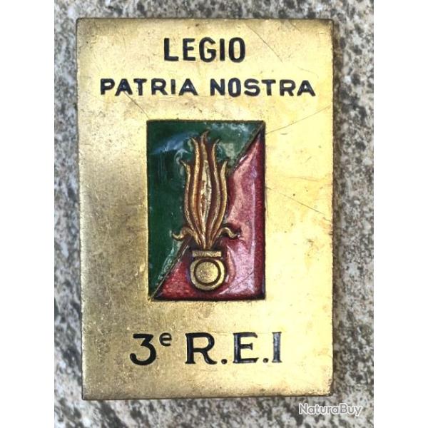 3� R.E.I, �mail,Augis